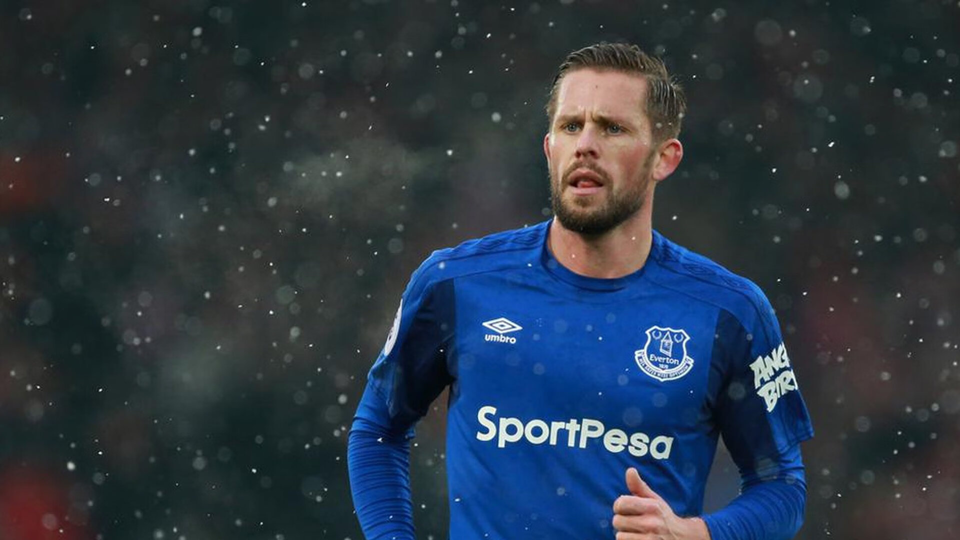 爱游戏真人体育娱乐-“英超末轮在即，胜负悬念牵动人心”，“英超”